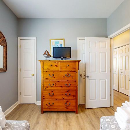 Seaside Condos Folly Beach Room photo